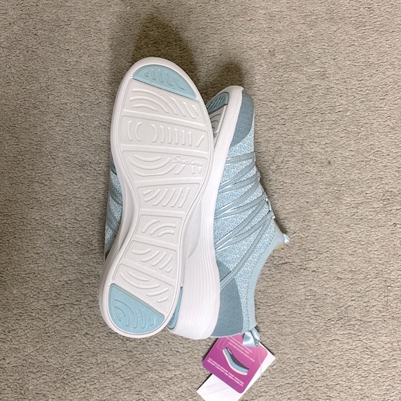 Skechers Arya Ladies Slip On Shoe Air Cooled Memory Foam US Size 6 Blue - Picture 8 of 10